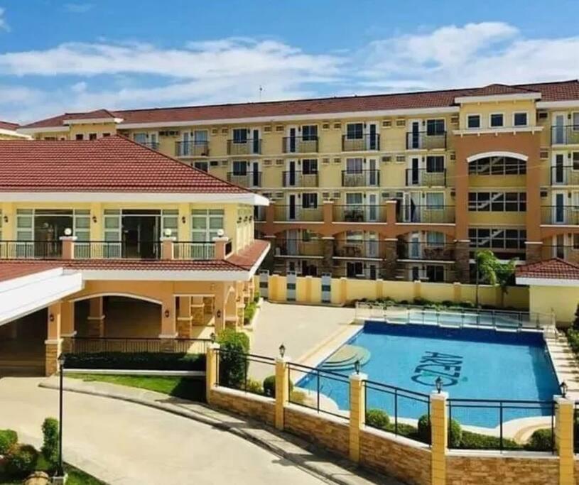 Ar02 1Bedroom Condo Unit With Free Pool, Hbo, Netflix & Wifi Davao Exterior photo
