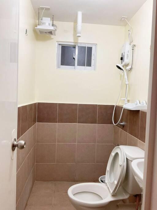 Ar02 1Bedroom Condo Unit With Free Pool, Hbo, Netflix & Wifi Davao Exterior photo